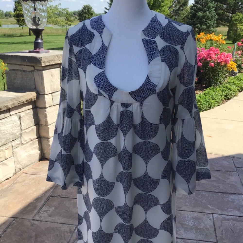 Trina Turk "Bonita" Blue White Print Dress with Bell Sleeve sz 2 MSRP $248. - Picture 16 of 17
